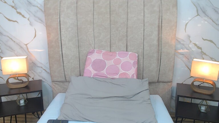 Jasmine_Whitee's Streamate show and profile