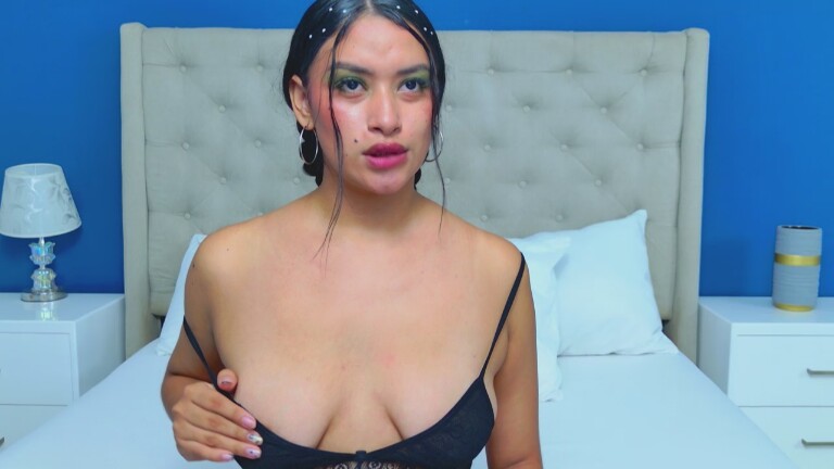 AdalinaVera's Streamate show and profile