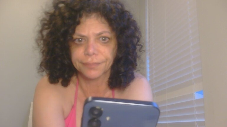 VivienneVale's Streamate show and profile